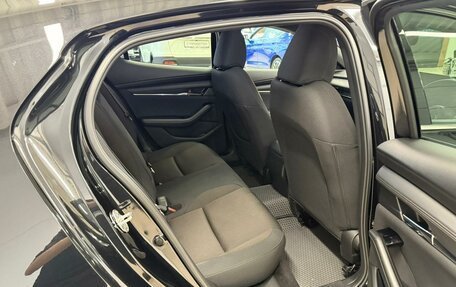 Mazda 3, 2020 год, 1 899 999 рублей, 17 фотография