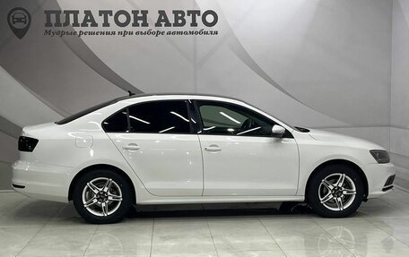 Volkswagen Jetta VI, 2015 год, 1 090 000 рублей, 4 фотография