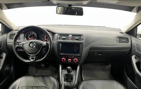 Volkswagen Jetta VI, 2015 год, 1 090 000 рублей, 10 фотография