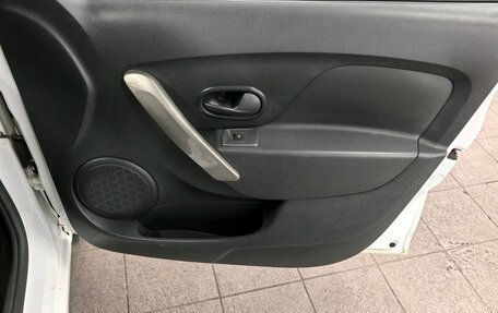 Renault Logan II, 2019 год, 1 150 000 рублей, 18 фотография