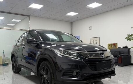 Honda Vezel, 2022 год, 1 270 000 рублей, 1 фотография