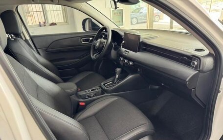 Honda Vezel, 2022 год, 1 650 000 рублей, 10 фотография