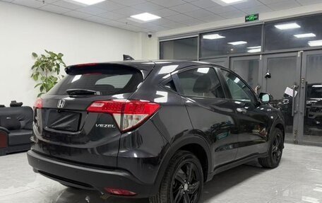Honda Vezel, 2022 год, 1 270 000 рублей, 7 фотография