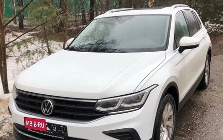 Volkswagen Tiguan II, 2021 год, 3 200 000 рублей, 1 фотография