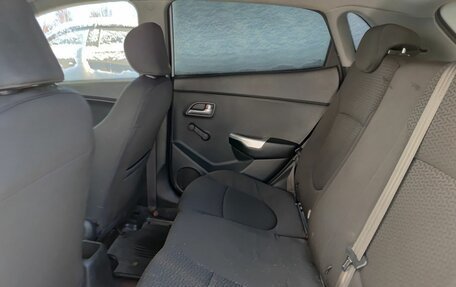 KIA Rio III рестайлинг, 2013 год, 740 000 рублей, 15 фотография