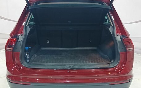 Volkswagen Tiguan II, 2018 год, 1 997 000 рублей, 7 фотография