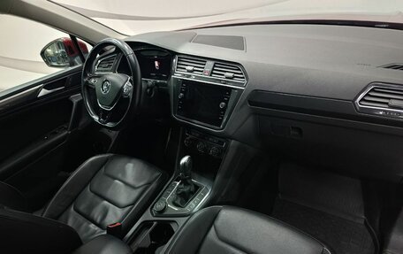 Volkswagen Tiguan II, 2018 год, 1 997 000 рублей, 16 фотография