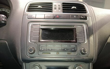 Volkswagen Polo VI (EU Market), 2013 год, 600 000 рублей, 12 фотография