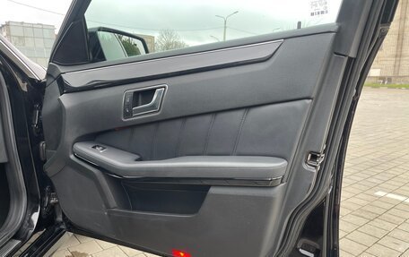 Mercedes-Benz E-Класс, 2012 год, 1 980 000 рублей, 33 фотография