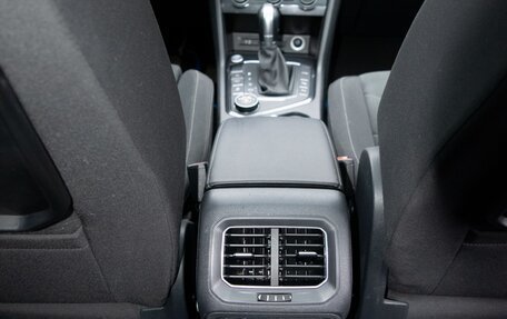 Volkswagen Tiguan II, 2017 год, 2 950 000 рублей, 23 фотография