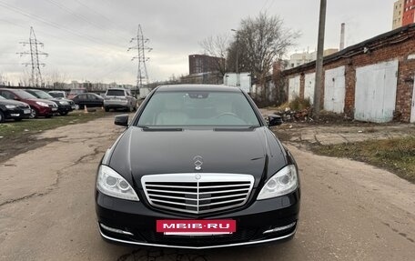 Mercedes-Benz S-Класс, 2011 год, 2 290 000 рублей, 2 фотография