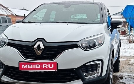 Renault Kaptur I рестайлинг, 2016 год, 1 590 000 рублей, 2 фотография