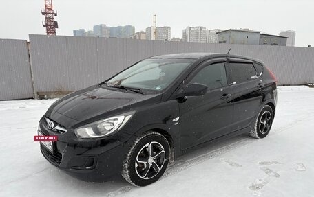 Hyundai Solaris II рестайлинг, 2012 год, 720 000 рублей, 2 фотография