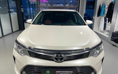 Toyota Camry, 2017 год, 2 200 000 рублей, 2 фотография