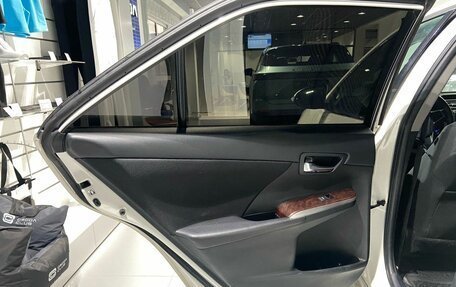 Toyota Camry, 2017 год, 2 200 000 рублей, 10 фотография