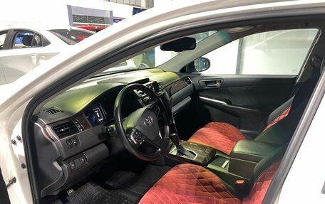 Toyota Camry, 2017 год, 2 200 000 рублей, 14 фотография