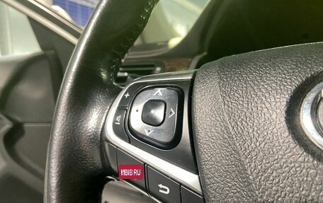 Toyota Camry, 2017 год, 2 200 000 рублей, 19 фотография