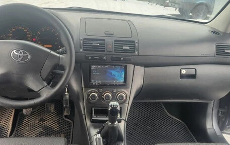 Toyota Avensis III рестайлинг, 2007 год, 950 000 рублей, 3 фотография