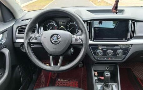 Skoda Kamiq I, 2022 год, 1 300 000 рублей, 10 фотография