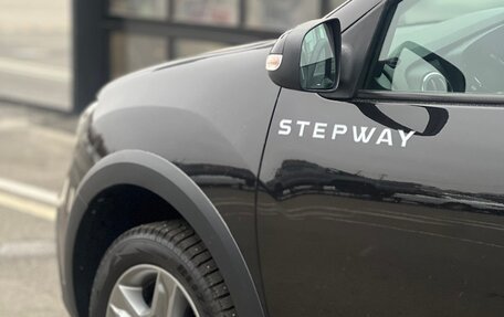 Renault Logan II, 2019 год, 1 299 000 рублей, 12 фотография