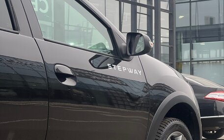 Renault Logan II, 2019 год, 1 299 000 рублей, 34 фотография