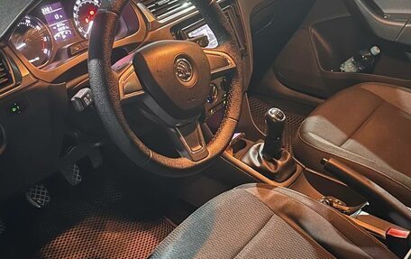 Skoda Rapid I, 2014 год, 900 000 рублей, 3 фотография