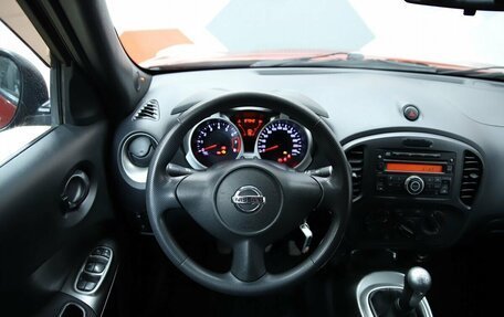 Nissan Juke II, 2011 год, 890 000 рублей, 11 фотография