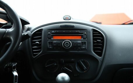 Nissan Juke II, 2011 год, 890 000 рублей, 12 фотография