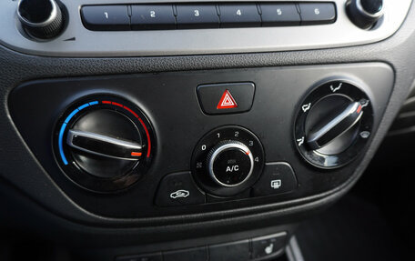 Hyundai Solaris II рестайлинг, 2017 год, 1 219 000 рублей, 15 фотография