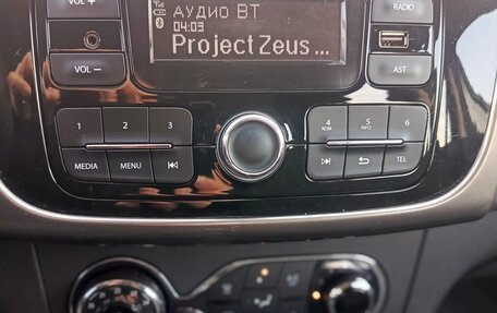 Renault Sandero II рестайлинг, 2018 год, 950 000 рублей, 22 фотография