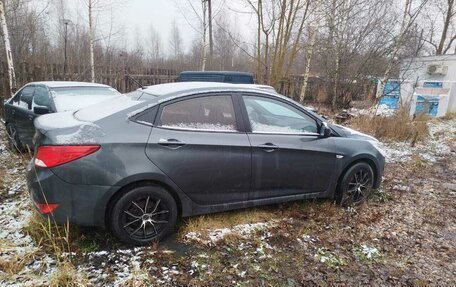 Hyundai Solaris II рестайлинг, 2015 год, 350 000 рублей, 3 фотография