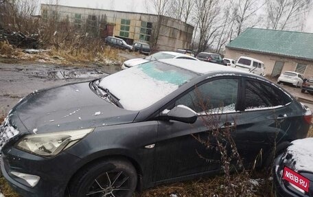 Hyundai Solaris II рестайлинг, 2015 год, 350 000 рублей, 2 фотография