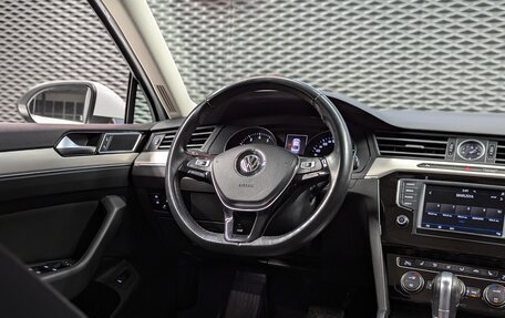 Volkswagen Passat B8 рестайлинг, 2017 год, 2 250 000 рублей, 22 фотография