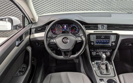 Volkswagen Passat B8 рестайлинг, 2017 год, 2 250 000 рублей, 23 фотография