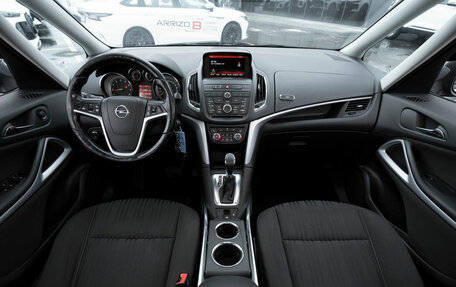 Opel Zafira C рестайлинг, 2014 год, 990 000 рублей, 8 фотография