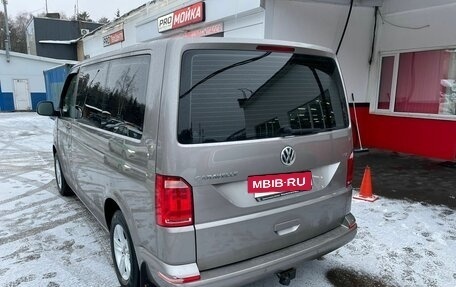 Volkswagen Caravelle T6 рестайлинг, 2017 год, 2 450 000 рублей, 8 фотография