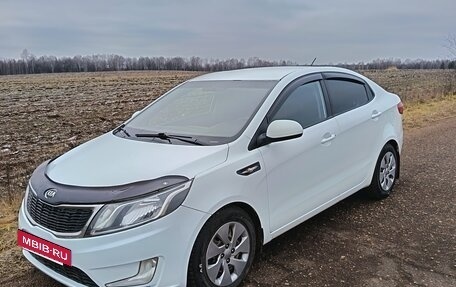KIA Rio III рестайлинг, 2014 год, 800 000 рублей, 3 фотография