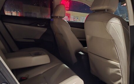 Honda Insight III, 2019 год, 2 250 000 рублей, 7 фотография