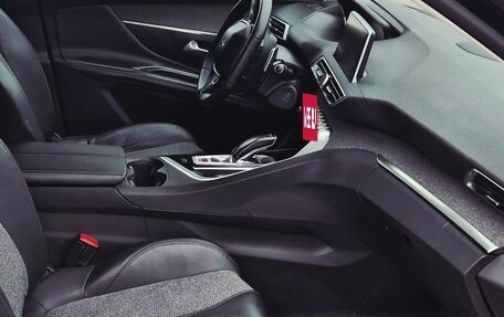 Peugeot 3008 II, 2017 год, 1 515 000 рублей, 13 фотография