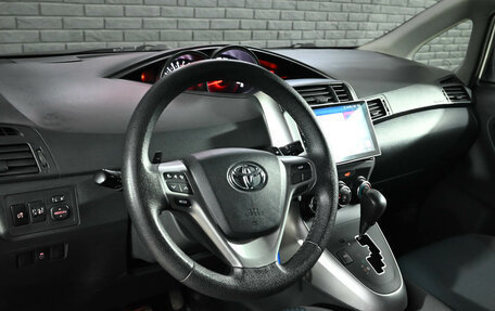 Toyota Verso I, 2013 год, 1 500 000 рублей, 11 фотография