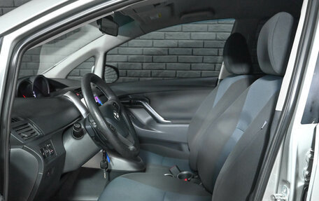 Toyota Verso I, 2013 год, 1 500 000 рублей, 16 фотография