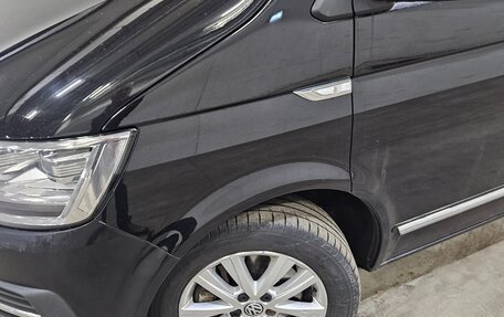 Volkswagen Multivan T6 рестайлинг, 2015 год, 3 600 000 рублей, 2 фотография