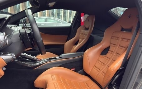 Ferrari 812, 2018 год, 26 900 000 рублей, 19 фотография