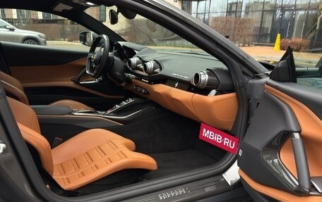 Ferrari 812, 2018 год, 26 900 000 рублей, 28 фотография