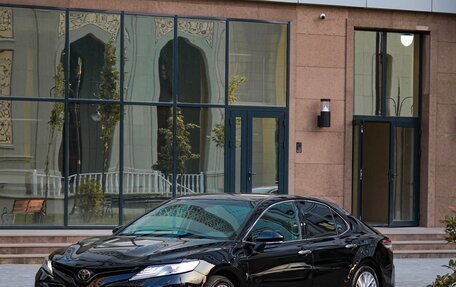 Toyota Camry, 2020 год, 3 280 000 рублей, 4 фотография