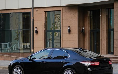 Toyota Camry, 2020 год, 3 280 000 рублей, 6 фотография