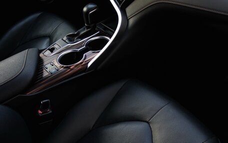 Toyota Camry, 2020 год, 3 280 000 рублей, 11 фотография