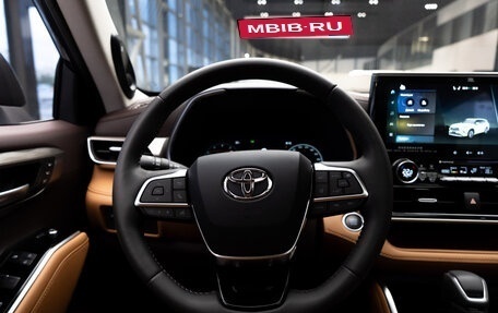 Toyota Highlander, 2025 год, 6 900 000 рублей, 15 фотография