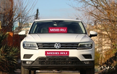 Volkswagen Tiguan II, 2019 год, 2 950 000 рублей, 2 фотография