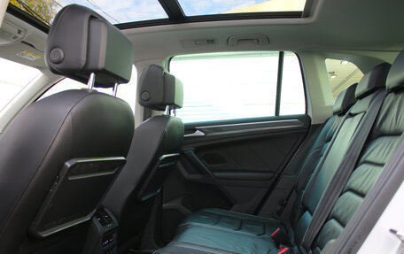 Volkswagen Tiguan II, 2019 год, 2 950 000 рублей, 9 фотография